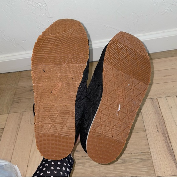 Teva ReEmber Quilted Slip-On Sneaker Slippers - Picture 8 of 11
